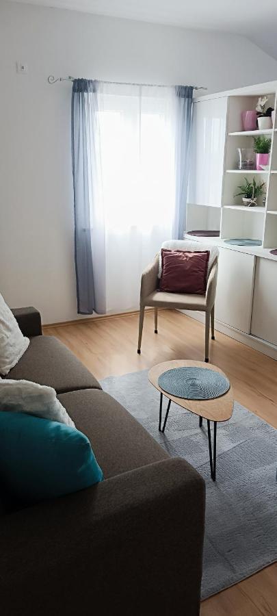 Apartment Dorina บูเย ภายนอก รูปภาพ