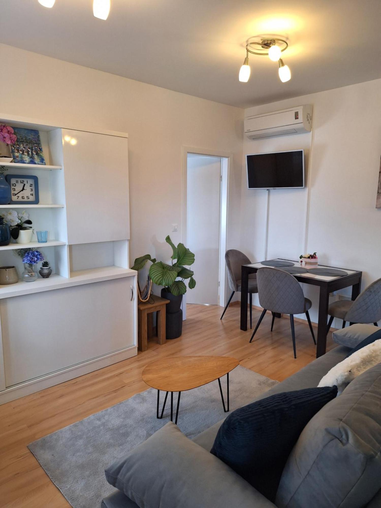 Apartment Dorina บูเย ภายนอก รูปภาพ