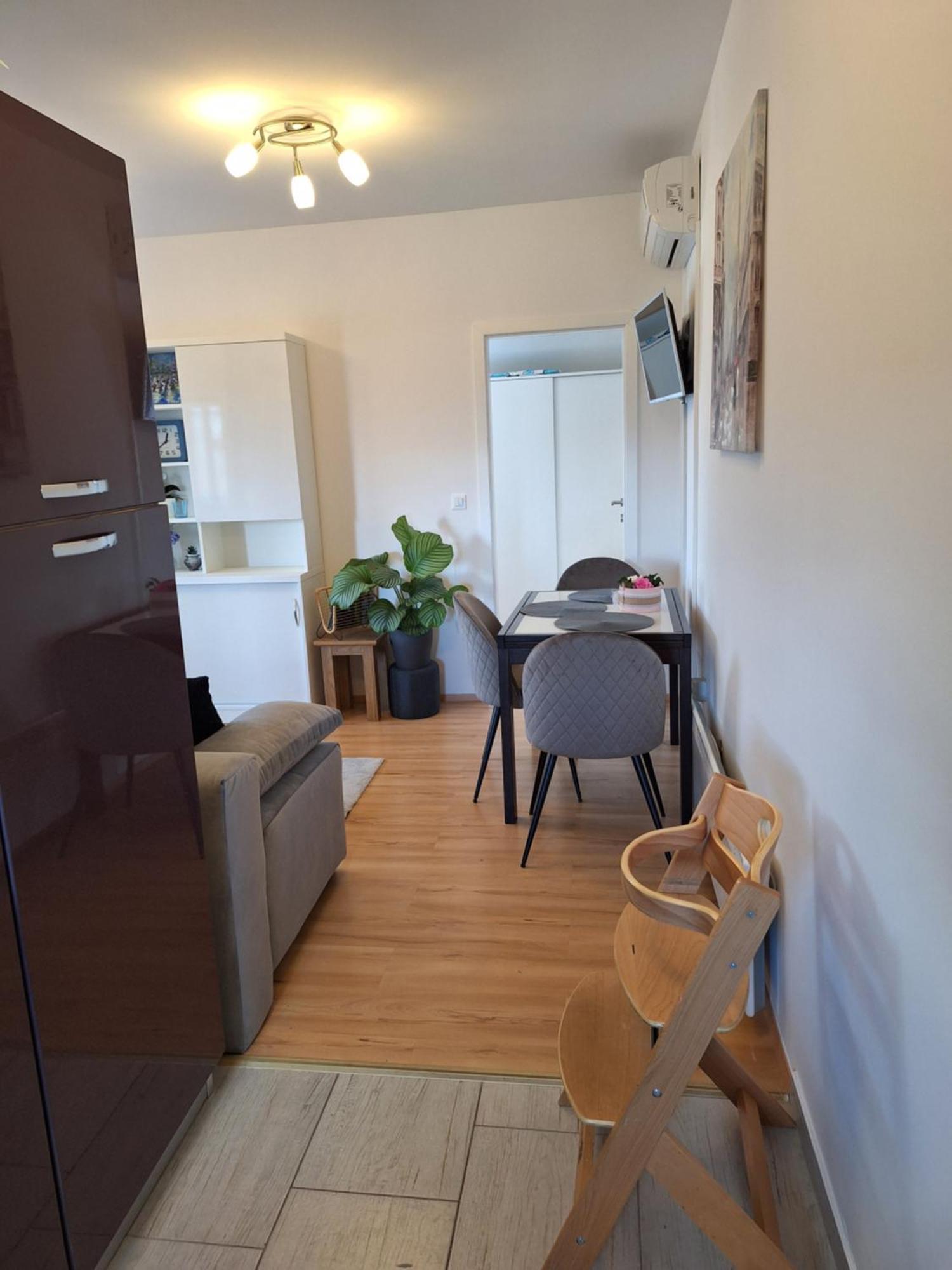 Apartment Dorina บูเย ภายนอก รูปภาพ