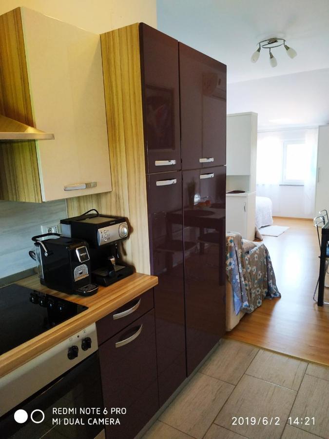 Apartment Dorina บูเย ภายนอก รูปภาพ